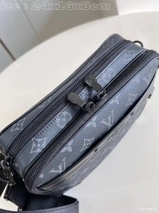 First bag VUITTON LOUIS cm Alpha-24*16*8 Nano 0507
